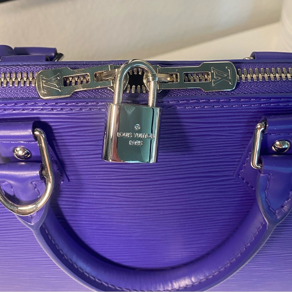 Louis Vuitton Alma PM EPI Leather COA/Original Receipt - Picture 10 of 14